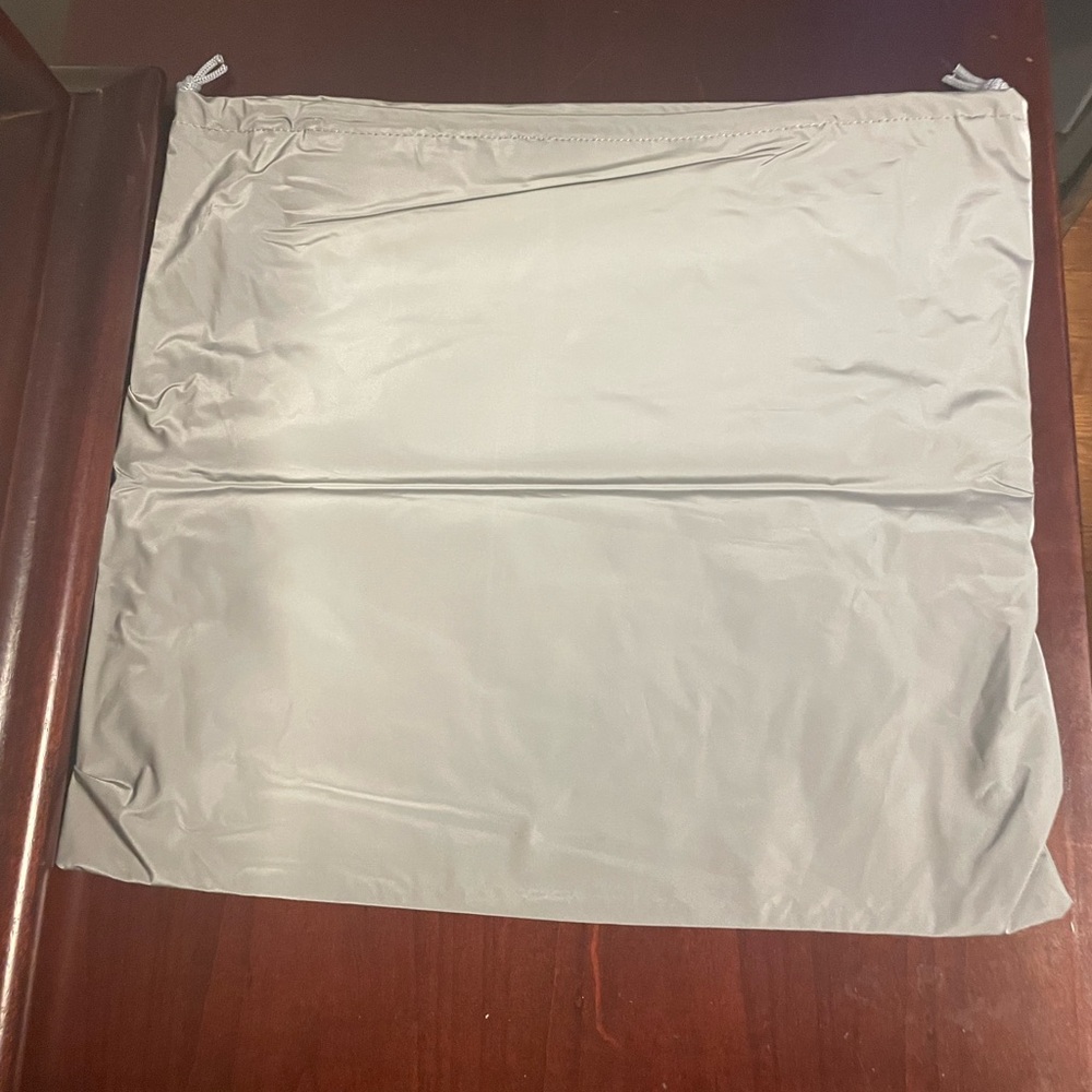 NWOT PRADA MILANO SILVER DRAWSTRING SHOE/DUST STORAGE BAG 15” x 14” - Picture 3 of 8